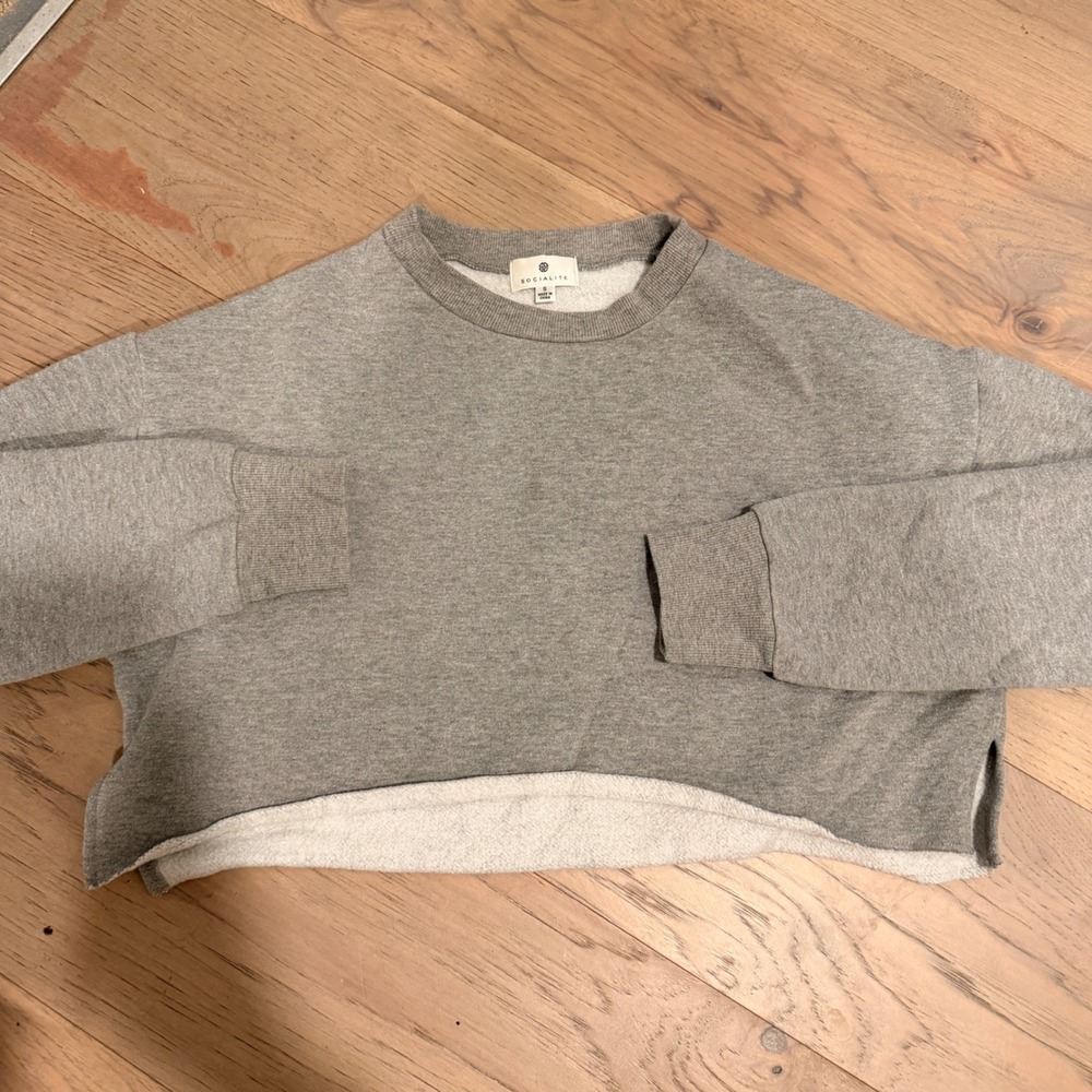 Socialite Heather Gray Cropped Sweatshirt Raw Hem Side Slit Pullover KSW612575-N